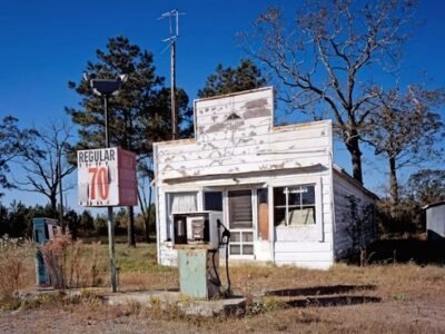 Rustic Roadside Location with Vintage Americana Charm