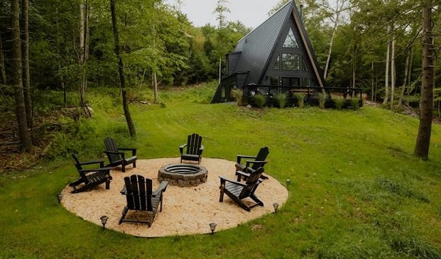 Woodsy Cabin with Natural Surroundings